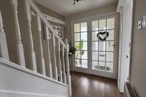 ENTRANCE PORCH