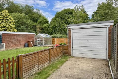 DETACHED BRICK