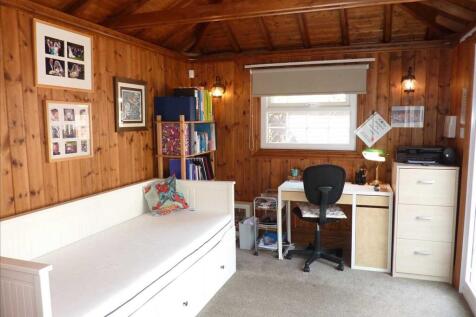 GARDEN ROOM/SUMMER