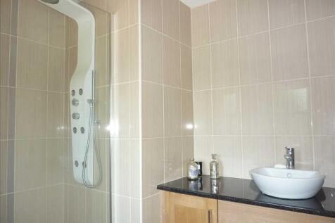 ENSUITE SHOWER ROOM