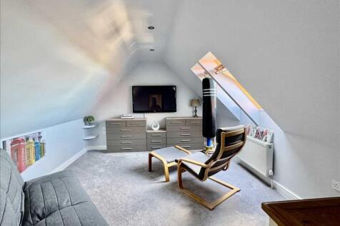 BEDROOM SIX