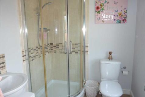 ENSUITE SHOWER ROOM