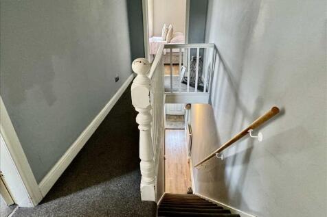 FIRST FLOOR LANDING