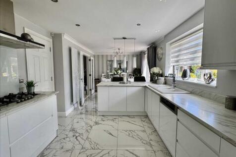 LIVING KITCHEN