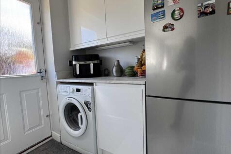 UTILITY ROOM/REAR