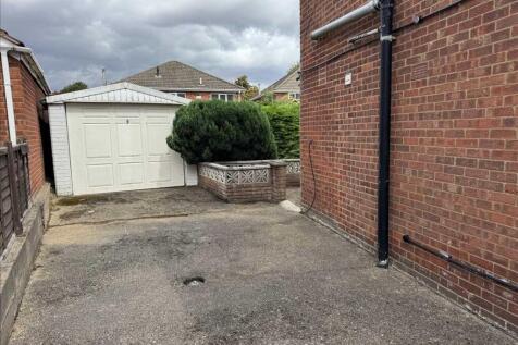 SINGLE GARAGE