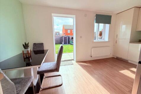 KITCHEN DINING ROOM