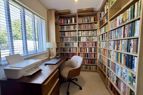 STUDY / BEDROOM