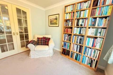 SNUG/SEPARATE DINING