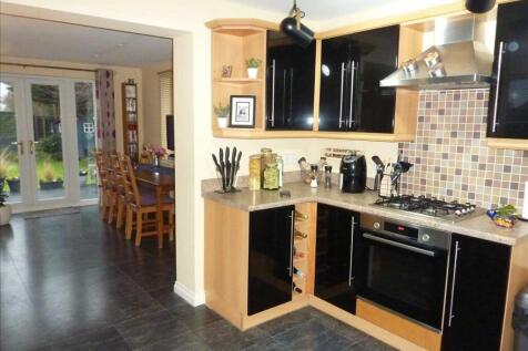 LIVING KITCHEN