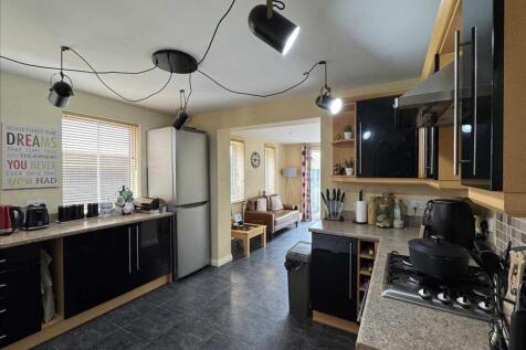 LIVING KITCHEN
