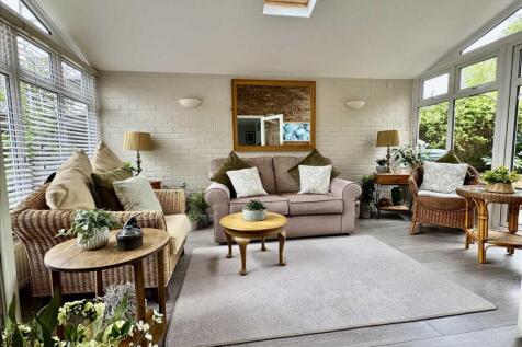 SUN ROOM/GARDEN ROOM