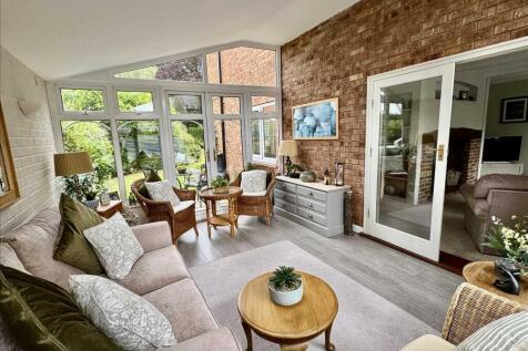 SUN ROOM/GARDEN ROOM