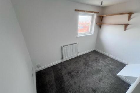 Bedroom 5.jpg