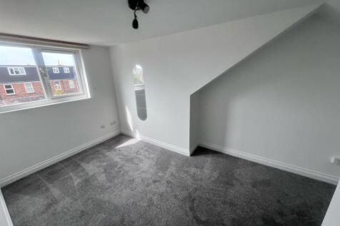 Bedroom 6.jpg