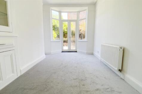 REAR DINING ROOM
