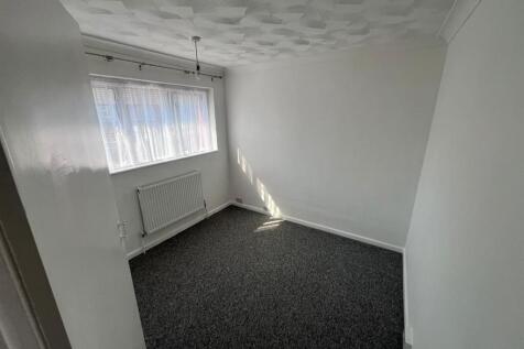 Bedroom 3.jpg