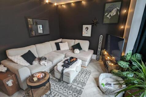lounge.jpg