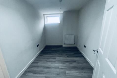 bedroom 2-1.jpeg