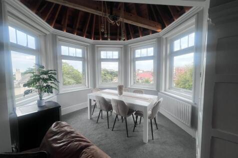 Dining area.jpg