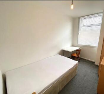 Bedroom 4.jpg