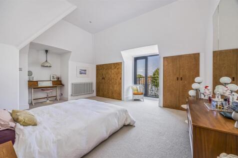 26_MSne1_Bedroom1_into.JPG