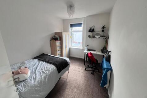 Bed3.jpg