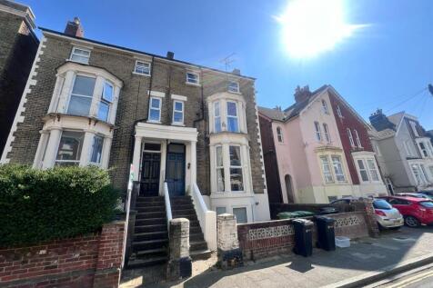 Elphinstone front.jpg