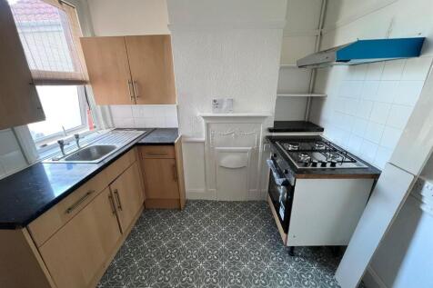 Kitchen2.jpg