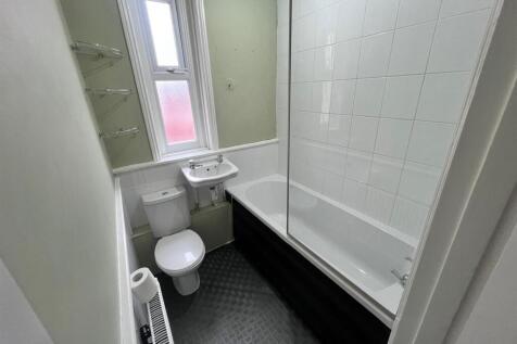 Bathroom.jpg