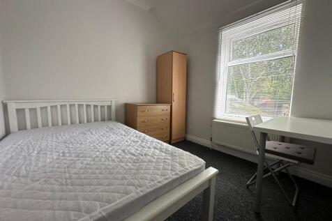 Bed2.jpg