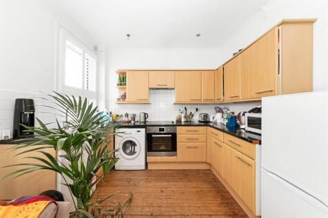 Lounge Kitchen