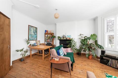 Lounge Kitchen