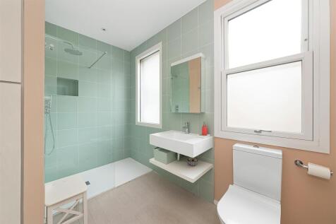 Family Bathroom a