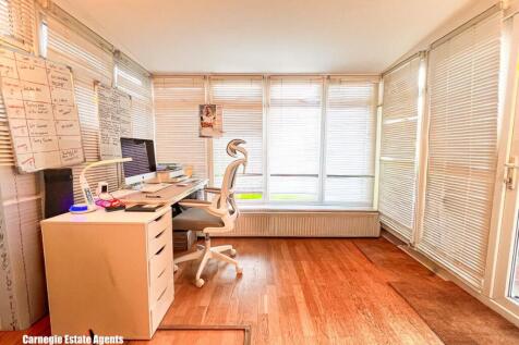 Knighstifeld 258-15.jpg