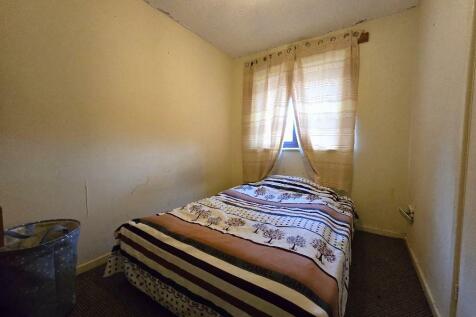 Lansdowne Court, Paynes Lane - Bedroom 2.jpg