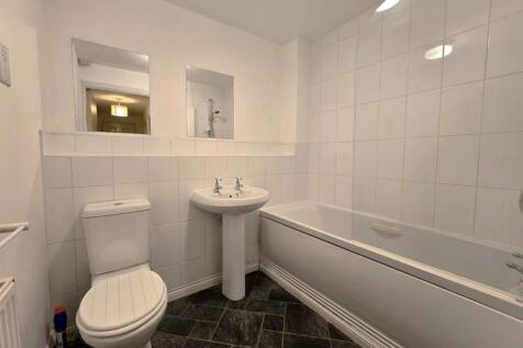 Thackhall Street, Stoke - Bathroom.jpg