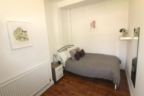 Swan Lane, Stoke - Ground Floor Bedroom.jpg