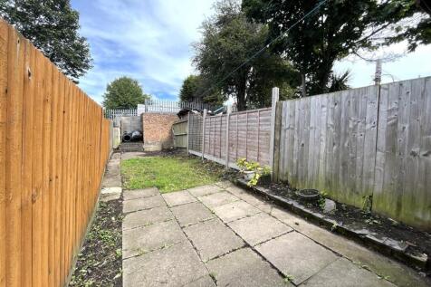 Swan Lane, Stoke - Rear Garden.jpg
