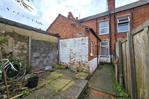Walsgrave Road, Stoke - Flat - Garden.jpg