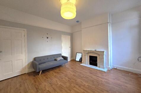 Hugh Road, Stoke - Lounge