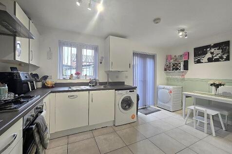 Derbyshire Way, Wyken - Kitchen-Dining Area