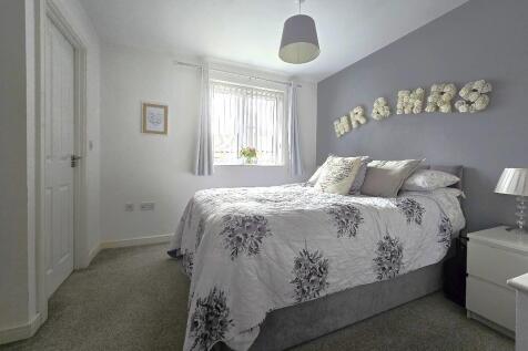 Derbyshire Way, Wyken - Bedroom 1 with En-suite