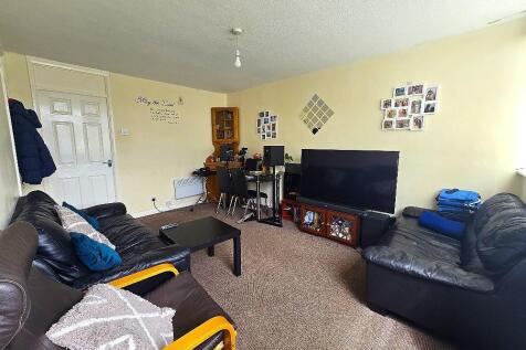 Crowmere Road, Walsgrave - Lounge