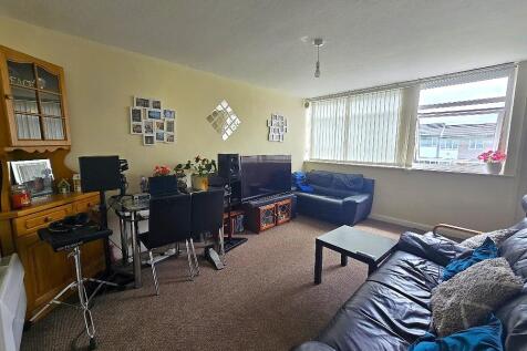 Crowmere Road, Walsgrave - Lounge