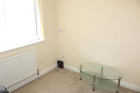 Delage Close, Longford - Lounge