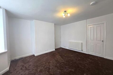 Butlin Road, Holbrooks - Lounge.jpg