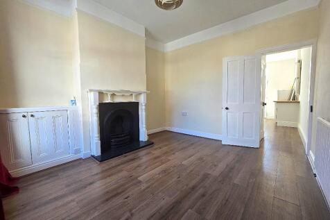 Enfield Road, Stoke - Lounge