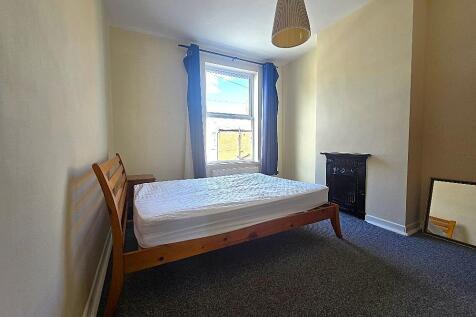 Enfield Road, Stoke - First Floor Bedroom