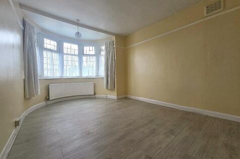 Briton Road, Stoke - Front Double Bedroom.jpg